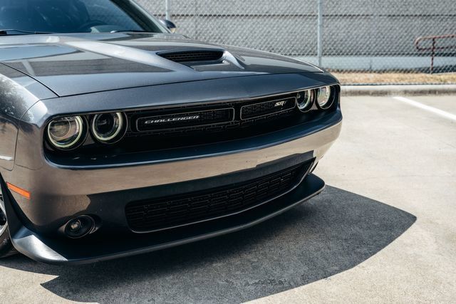 Used 2015 Dodge Challenger SRT w/ Technology Group RWD image 23