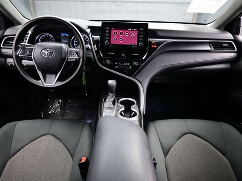 Used 2022 Toyota Camry LE FWD image 17