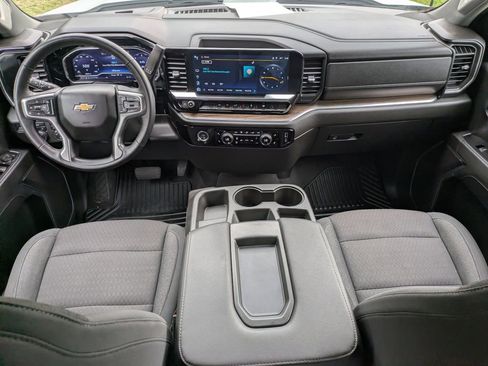 Used 2023 Chevrolet Silverado 1500 LT AWD/4WD image 15