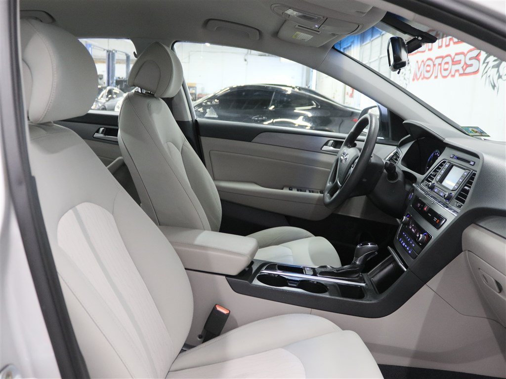 Used 2016 Hyundai Sonata SE FWD image 26
