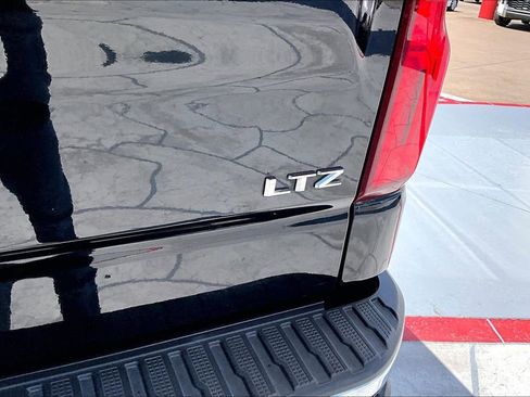 Used 2020 Chevrolet Silverado 1500 LTZ w/ LTZ Premium Package image 24