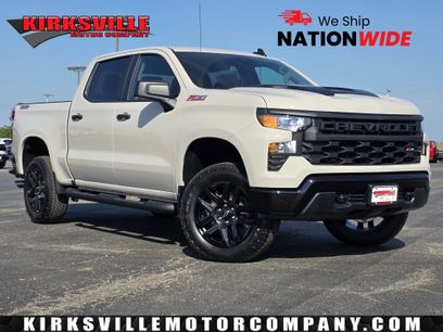New 2026 Chevrolet Silverado 1500 Custom Trail Boss w/ Turbomax Blackout Package