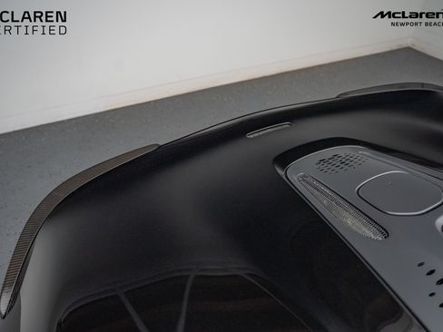 Used 2024 McLaren Artura image 8