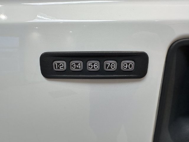 Used 2016 Ford F250 XLT w/ XLT Interior Package AWD/4WD image 12