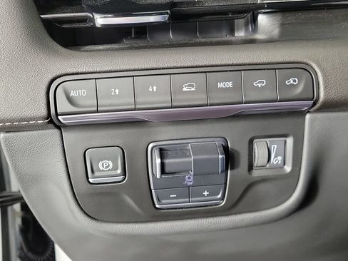 Certified 2024 Cadillac Escalade Sport w/ Touring Package AWD/4WD image 33