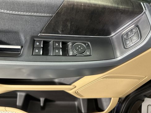 Used 2022 Ford F150 Lariat w/ Trailer Tow Package image 11