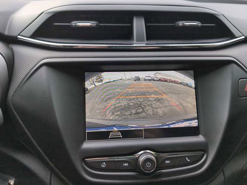 Used 2021 Chevrolet TrailBlazer LS image 16