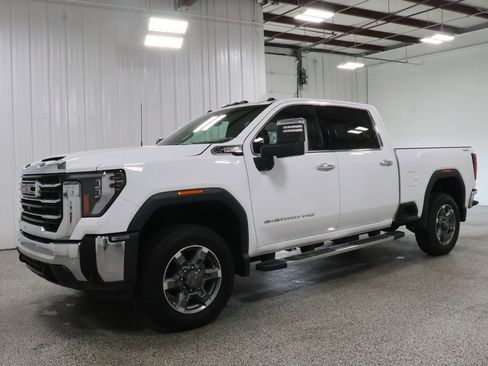 Used 2025 GMC Sierra 2500 SLT w/ SLT Convenience Package image 2