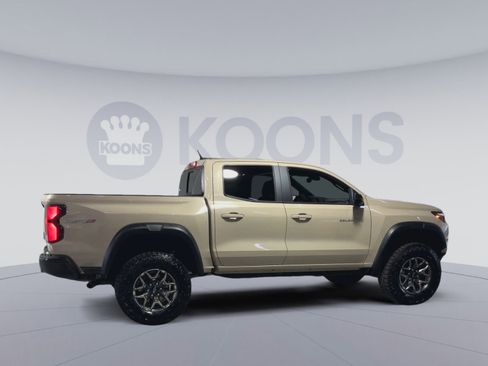 Used 2024 Chevrolet Colorado ZR2 w/ Technology Package image 12