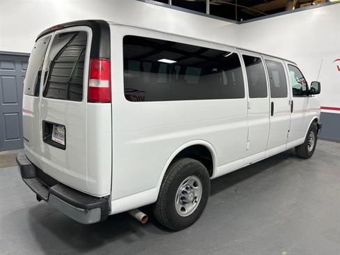 Used 2017 Chevrolet Express 3500 LT w/ LT Preferred Equipment Group RWD image 2