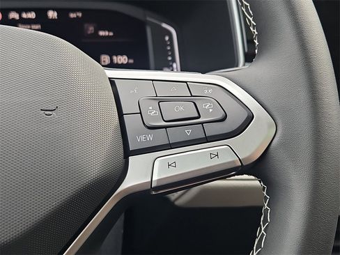 New 2025 Volkswagen Taos SEL image 17
