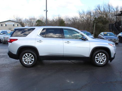 Used 2018 Chevrolet Traverse LS image 4