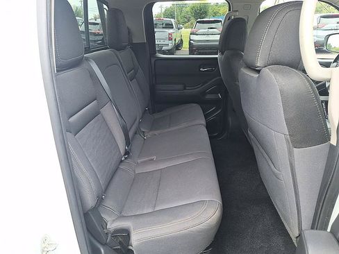 Used 2023 Nissan Frontier SV w/ Technology Package AWD/4WD image 22