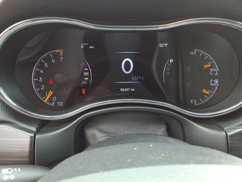 Used 2020 Jeep Grand Cherokee Altitude image 26