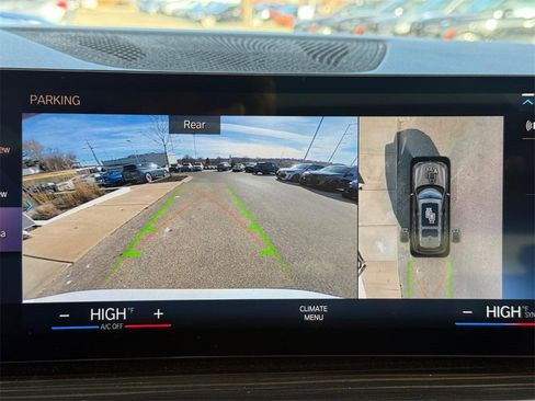 Used 2023 BMW X7 xDrive40i w/ Premium Package image 19