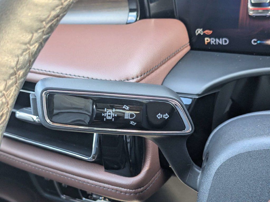 Used 2025 Lincoln Aviator Reserve w/ Equipment Group 201A AWD/4WD image 34