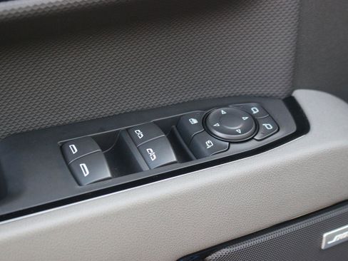 Used 2025 Chevrolet Silverado 1500 ZR2 w/ Technology Package image 17