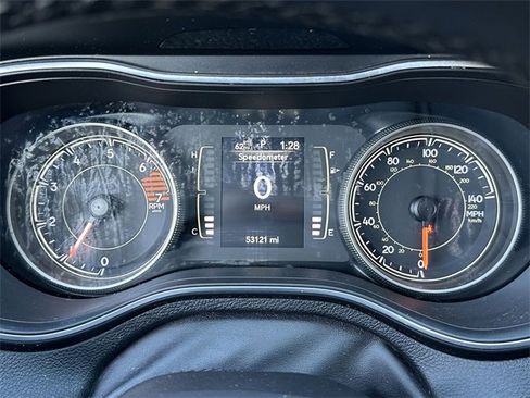 Used 2019 Jeep Cherokee Latitude Plus image 36