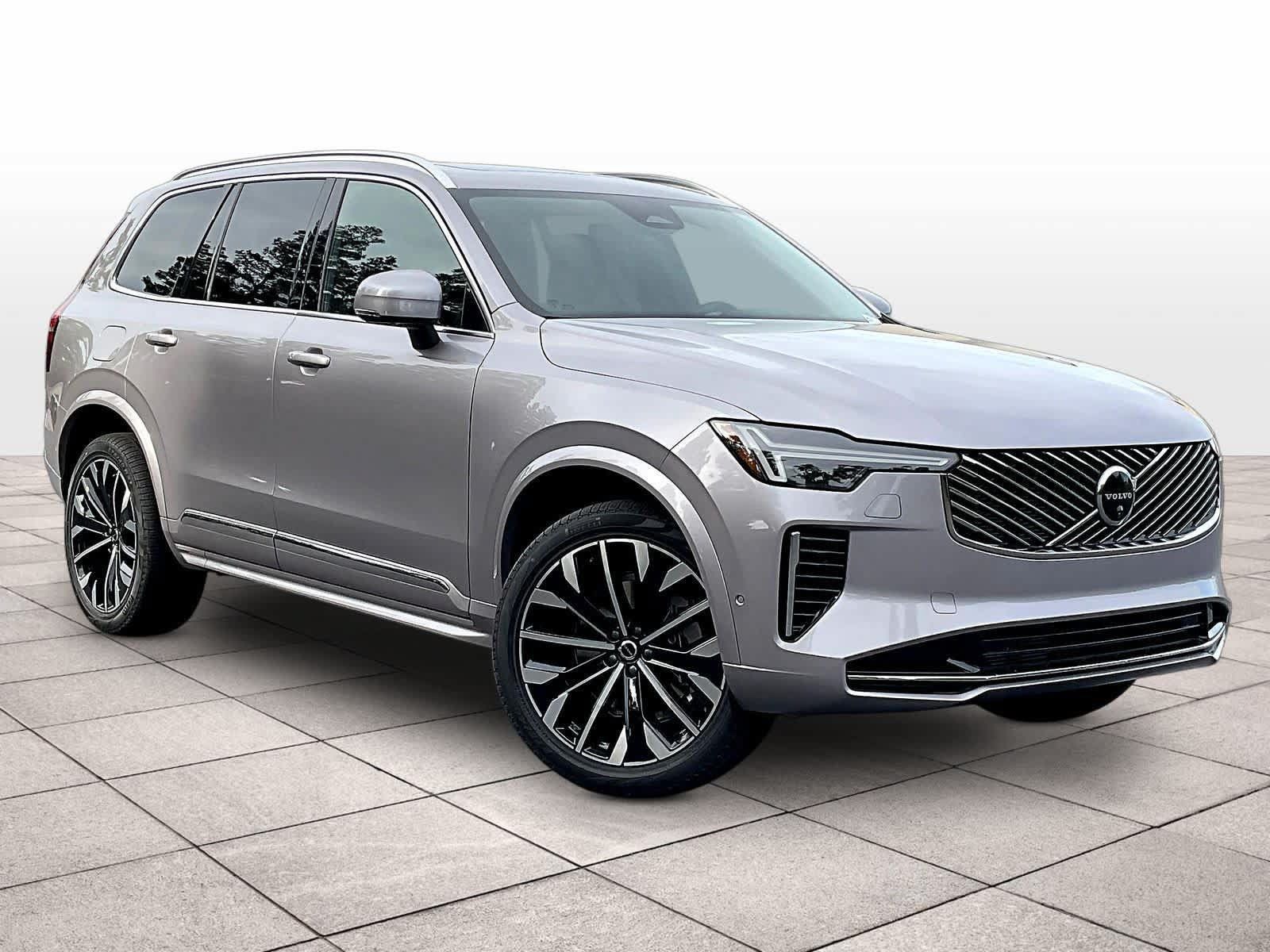 New 2026 Volvo XC90 B5 Plus w/ Protection Package AWD/4WD image 2