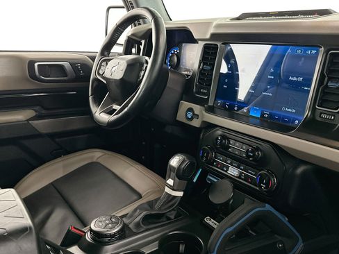 Used 2022 Ford Bronco Wildtrak AWD/4WD image 27