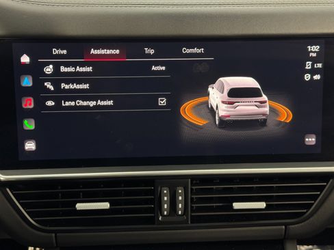 Used 2023 Porsche Cayenne S Platinum image 27