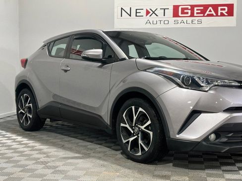 Used 2018 Toyota C-HR XLE image 2