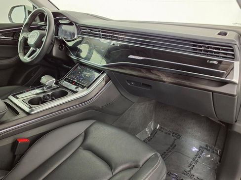 Used 2023 Audi Q8 Prestige AWD/4WD image 7