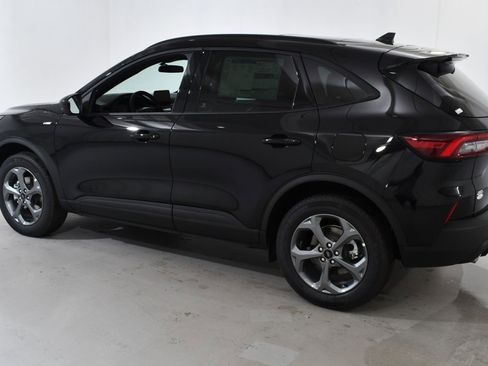 New 2025 Ford Escape ST-Line w/ Cold Weather Package image 3