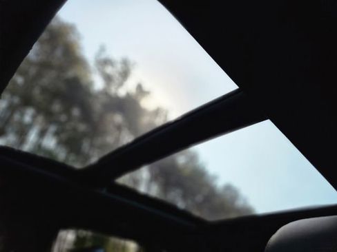 Used 2017 Lincoln MKC Reserve image 27