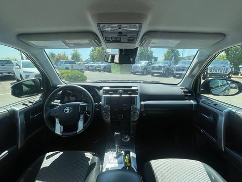 Used 2024 Toyota 4Runner SR5 AWD/4WD image 27