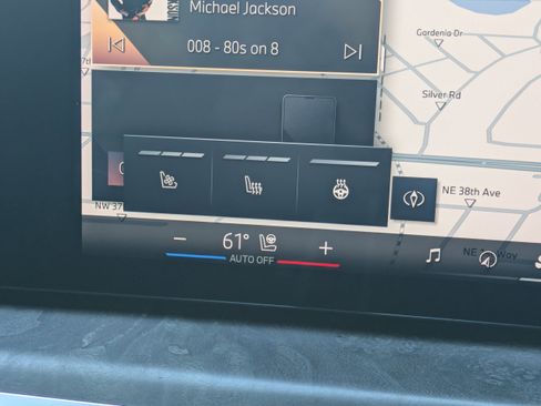 Used 2025 BMW X5 sDrive40i w/ Climate Comfort Package image 24