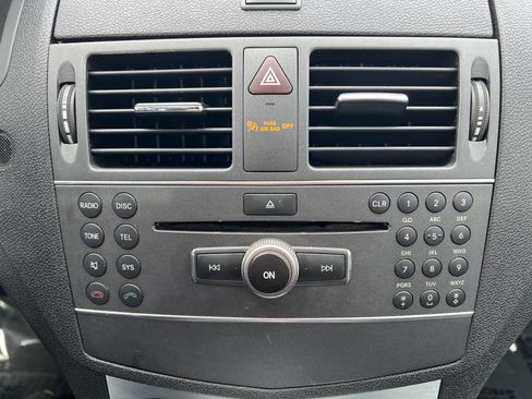 Used 2011 Mercedes-Benz C 300 Sedan image 17
