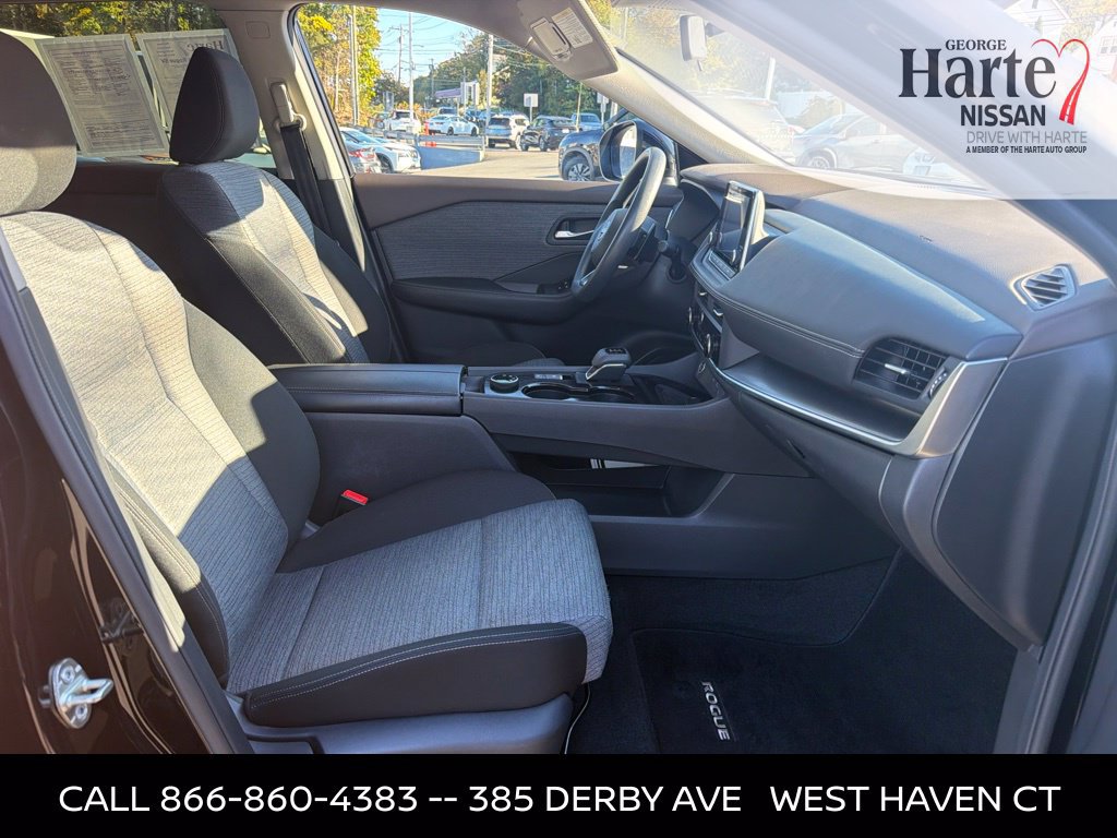 Certified 2023 Nissan Rogue SV AWD/4WD image 32