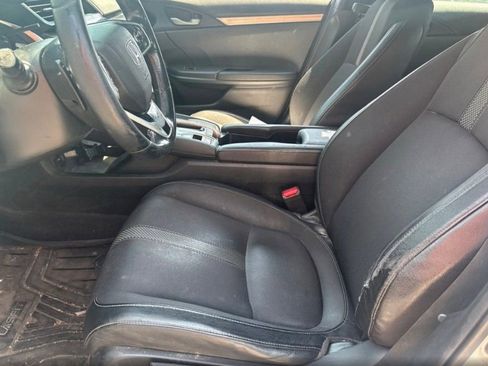 Used 2019 Honda Civic Sport image 12