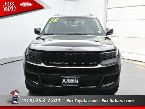 Used 2022 Jeep Grand Cherokee L Limited w/ Luxury Tech Group II AWD/4WD image 3