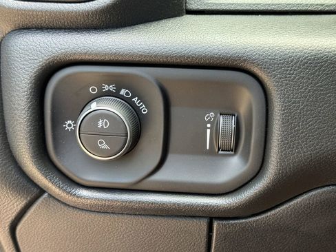 New 2026 RAM 2500 Tradesman AWD/4WD image 23