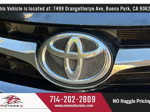 Used 2017 Toyota Camry SE w/ Moonroof Package image 51