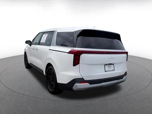 Used 2026 Kia Carnival FWD image 11