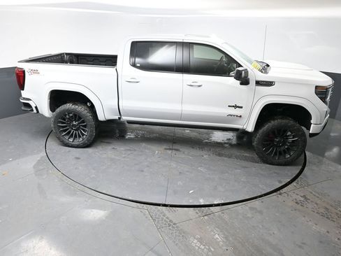 New 2026 GMC Sierra 1500 AT4 w/ Technology Package AWD/4WD image 33