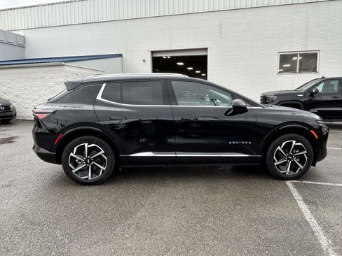 Used 2025 Chevrolet Equinox EV LT w/ Convenience Package image 2