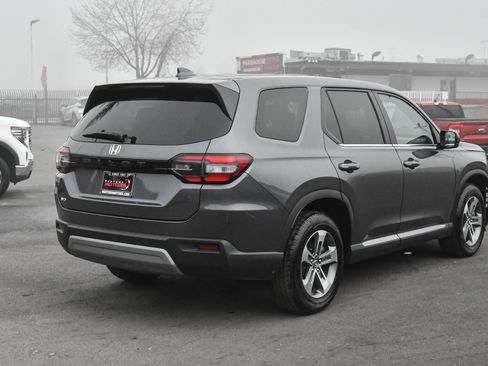 Used 2024 Honda Pilot EX-L image 8