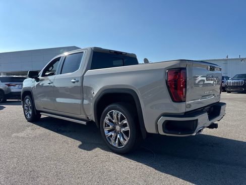 New 2026 GMC Sierra 1500 Denali w/ Denali Reserve Package AWD/4WD image 4