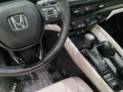 Used 2023 Honda Accord EX-L image 22