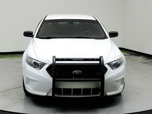 Used 2018 Ford Taurus SE image 2