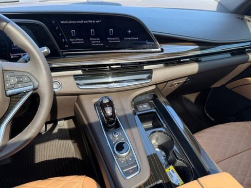 Used 2024 Cadillac Escalade ESV Sport w/ LPO, ONYX Package image 14