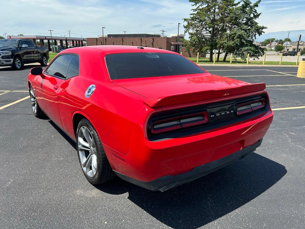 Used 2022 Dodge Challenger R/T RWD image 9