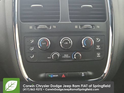 Used 2017 Dodge Grand Caravan SE FWD image 25