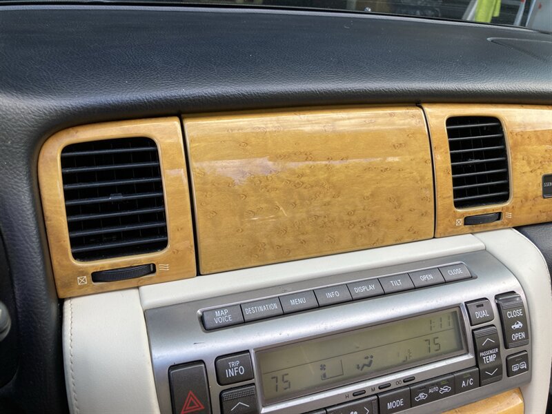 Used 2002 Lexus SC 430 Convertible RWD image 24