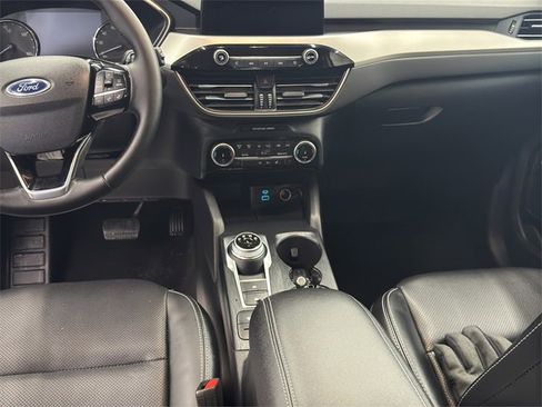 Used 2022 Ford Escape SEL image 15