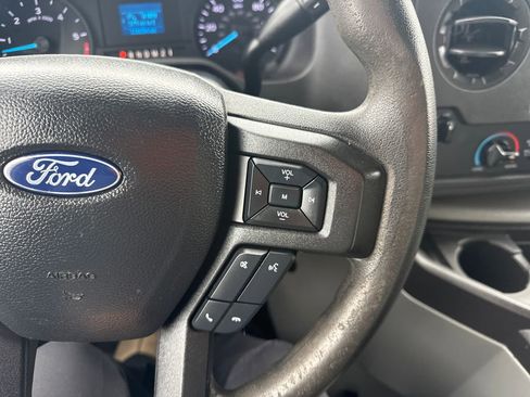 Used 2022 Ford E-450 and Econoline 450 Super Duty image 25